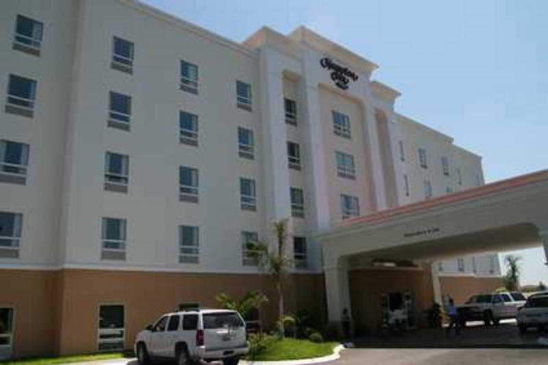 Hampton Inn By Hilton Ciudad Victoria Exterior photo